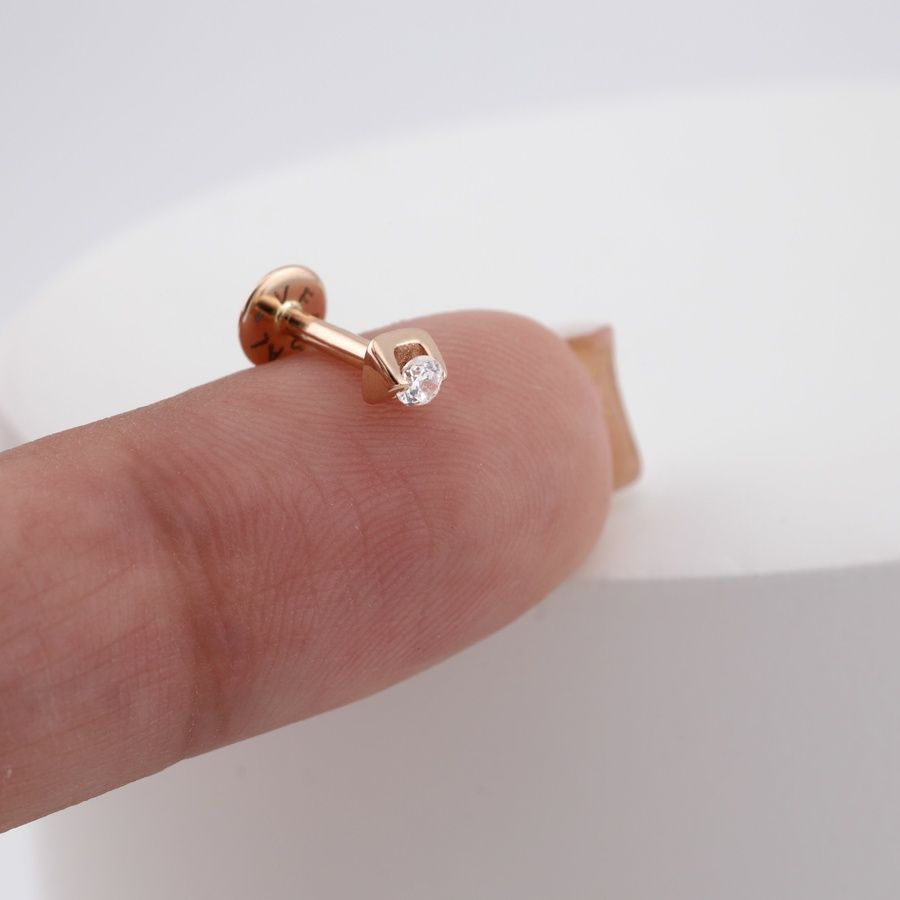 Золота Сережка Пірсинг з діамантом 0,06ct Diamond Kast