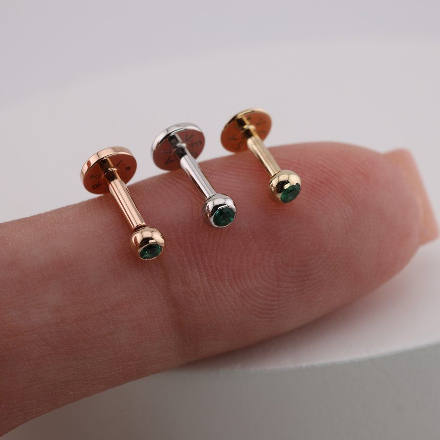 Золота Сережка з Натуральним смарагдом Пірсинг Emerald Luminique